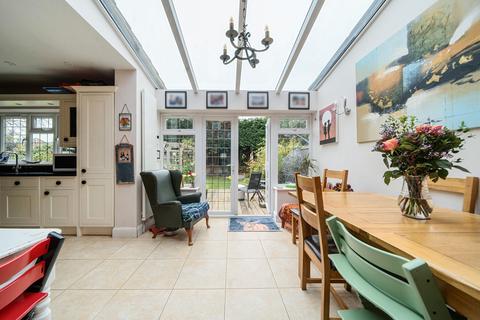 2 Birch Circle, Godalming, GU7 3NS