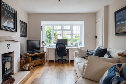 2 Birch Circle, Godalming, GU7 3NS