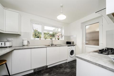 3 bedroom detached house for sale, Acacia Close, Stanmore HA7