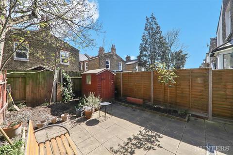 2 bedroom flat to rent, Ranelagh Road, London, N17