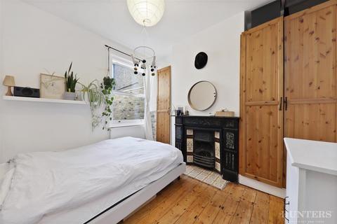 2 bedroom flat to rent, Ranelagh Road, London, N17