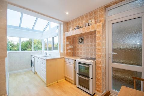 2 bedroom detached house for sale, Harlyn Drive, Pinner HA5