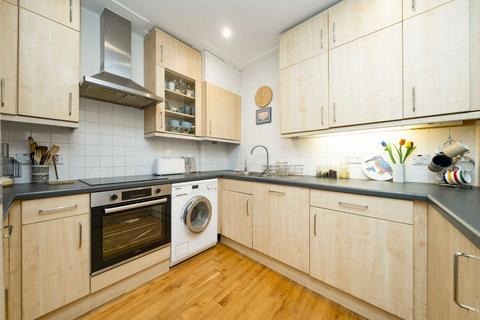 3 bedroom flat for sale, Bridgewater Square, London EC2Y