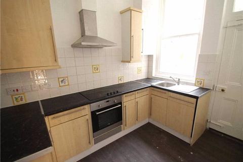 1 bedroom in a house share to rent, 41 High Street, Chatham, Kent