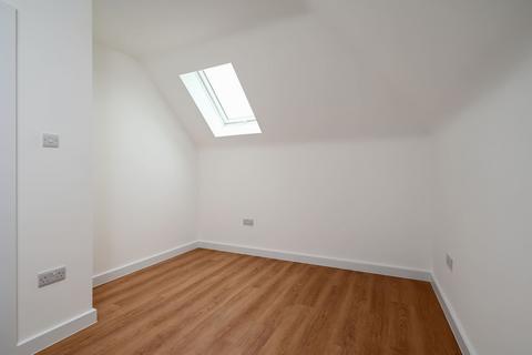 1 bedroom apartment to rent, Lynchford Road, Farnborough, GU14