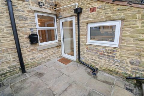 2 bedroom terraced house to rent, High Street West, Derbyshire SK13