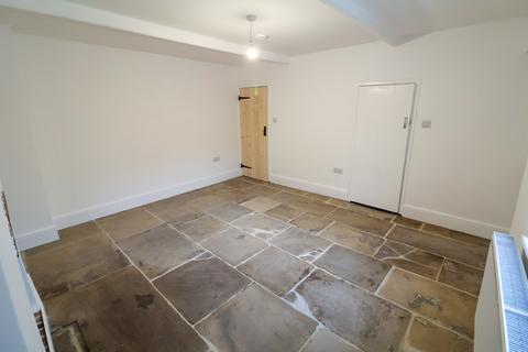 2 bedroom terraced house to rent, High Street West, Derbyshire SK13