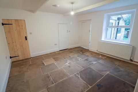 2 bedroom terraced house to rent, High Street West, Derbyshire SK13