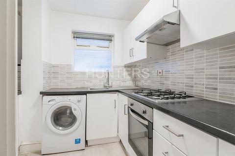 3 bedroom flat to rent, Anson Road, London, NW2