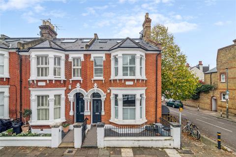 5 bedroom end of terrace house for sale, Leathwaite Road, SW11