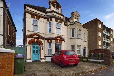 1 bedroom flat for sale, Radnor Park Road, Folkestone