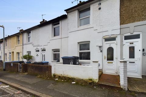 3 bedroom terraced house to rent, Lowther Road, Dover