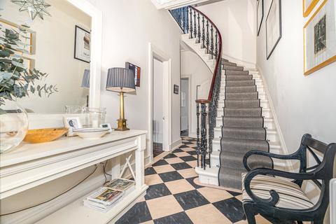 34 Regent Park Square, Glasgow, G41 2AG