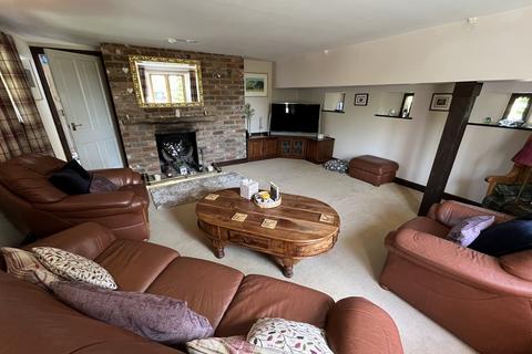 4 bedroom barn conversion to rent, Churcham, Gloucestershire