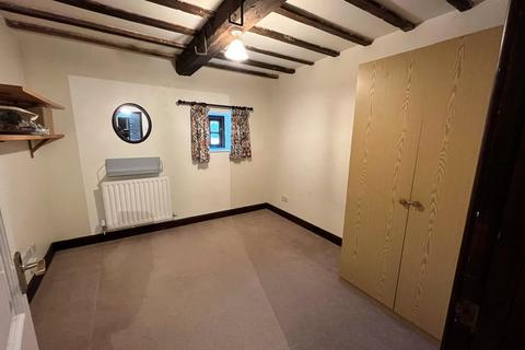 4 bedroom barn conversion to rent, Churcham, Gloucestershire
