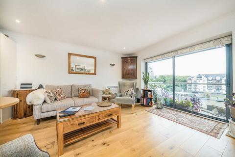 2 bedroom flat for sale, Becketts Place, Kingston Upon Thames KT1