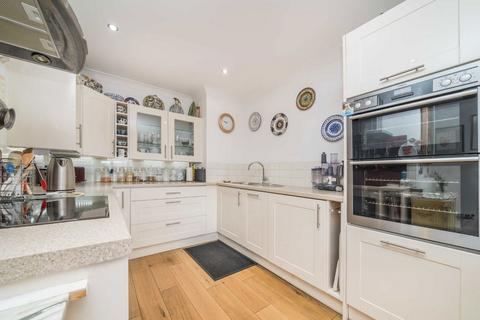 2 bedroom flat for sale, Becketts Place, Kingston Upon Thames KT1