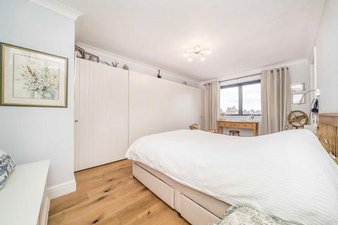 2 bedroom flat for sale, Becketts Place, Kingston Upon Thames KT1