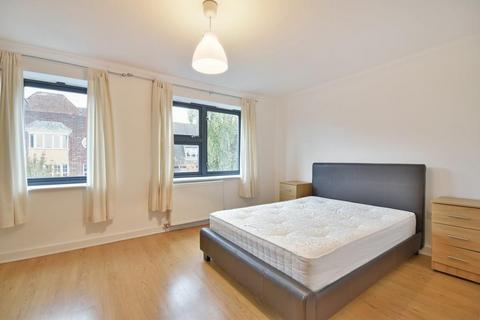 1 bedroom flat to rent, College Road, London, NW10