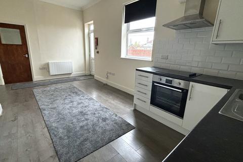 1 bedroom ground floor flat to rent, Studley Manor, 270 Frome Road