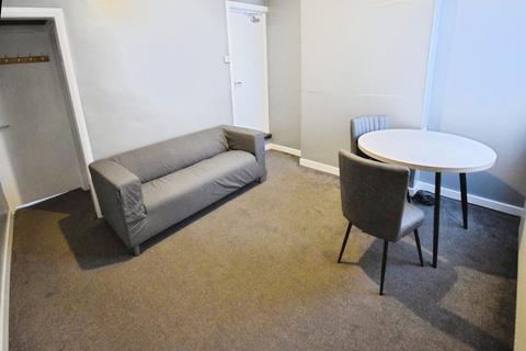 2 bedroom terraced house to rent, Stanton Road, Meir