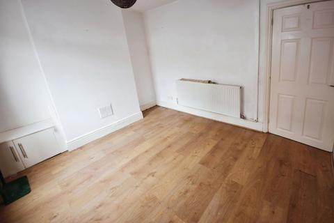 2 bedroom terraced house to rent, Church Street, Talke