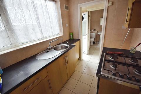 2 bedroom terraced house to rent, Church Street, Talke