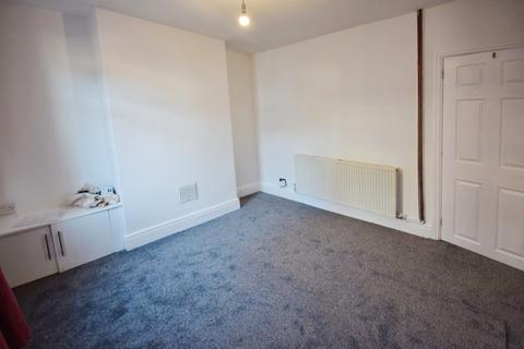 2 bedroom terraced house to rent, Church Street, Talke