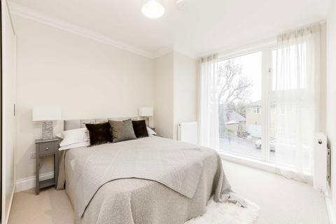 3 bedroom house for sale, Blenheim Close, Raynes Park SW20