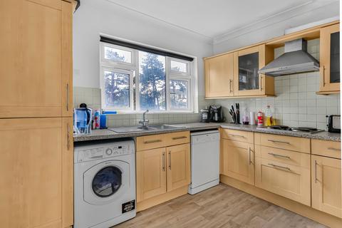 3 bedroom apartment for sale, Bath Road, Bournemouth