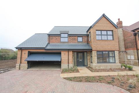 4 bedroom detached house to rent, Baker Crescent, Radley