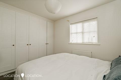 2 bedroom flat to rent, Manor Road, London, N16