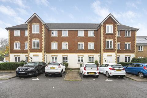 2 bedroom apartment for sale, Drew Place, Caterham