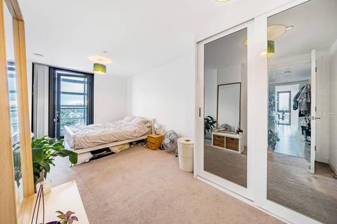 2 bedroom flat for sale, City North Place, Finsbury Park, London, N4