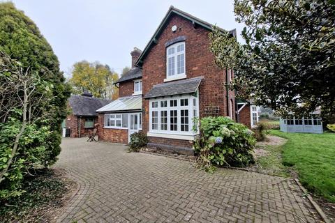 3 bedroom farm house to rent, Bridge Farm Lane, Fradley, Lichfield