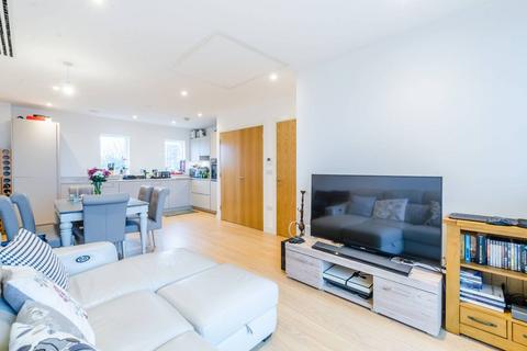 3 bedroom flat for sale, Cherry Orchard Road, Croydon, CR0