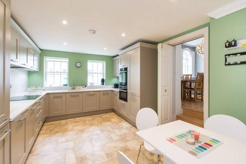 3 bedroom flat for sale, Kennington Lane, Kennington, London, SE11