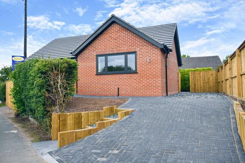 2 bedroom detached bungalow to rent, Bentleys Road, Market Drayton, Shropshire