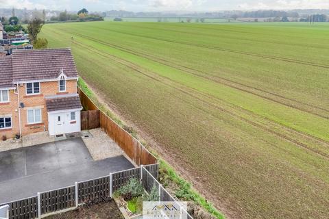 3 bedroom end of terrace house for sale, Bishops Walk, Sheffield S26