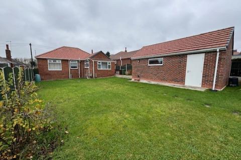 2 bedroom detached bungalow to rent, Wynford Drive, South Elmsall