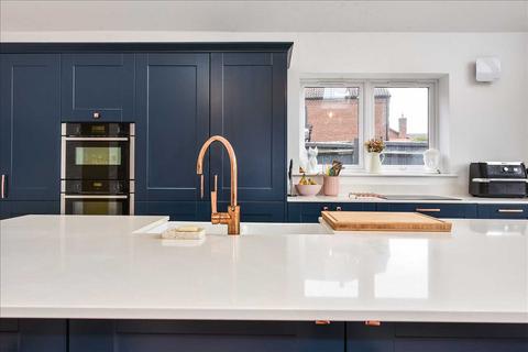 95 Fleet End Road, Warsash, Southampton, SO31 9JH