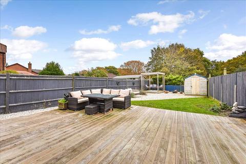95 Fleet End Road, Warsash, Southampton, SO31 9JH