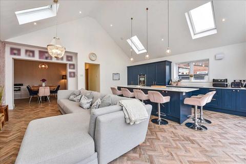 95 Fleet End Road, Warsash, Southampton, SO31 9JH