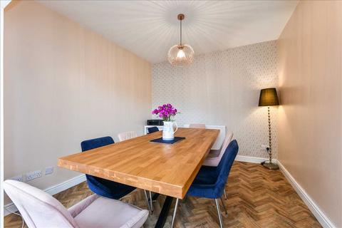 95 Fleet End Road, Warsash, Southampton, SO31 9JH