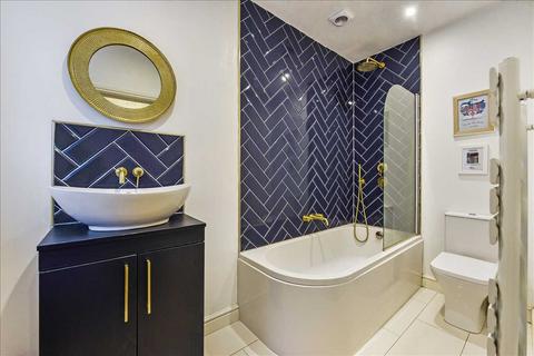 95 Fleet End Road, Warsash, Southampton, SO31 9JH