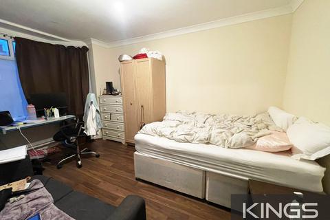 undefined, Broadlands Road