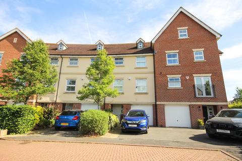 4 bedroom townhouse for sale, Siskin Gate, Bracknell