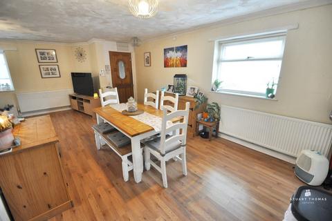 2 bedroom end of terrace house for sale, Eastbrooks Place, Pitsea, Basildon