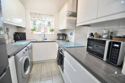 2 bedroom end of terrace house for sale, Eastbrooks Place, Pitsea, Basildon