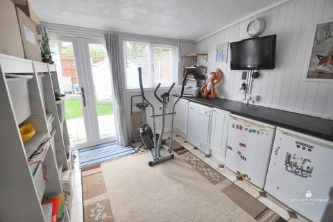 2 bedroom end of terrace house for sale, Eastbrooks Place, Pitsea, Basildon